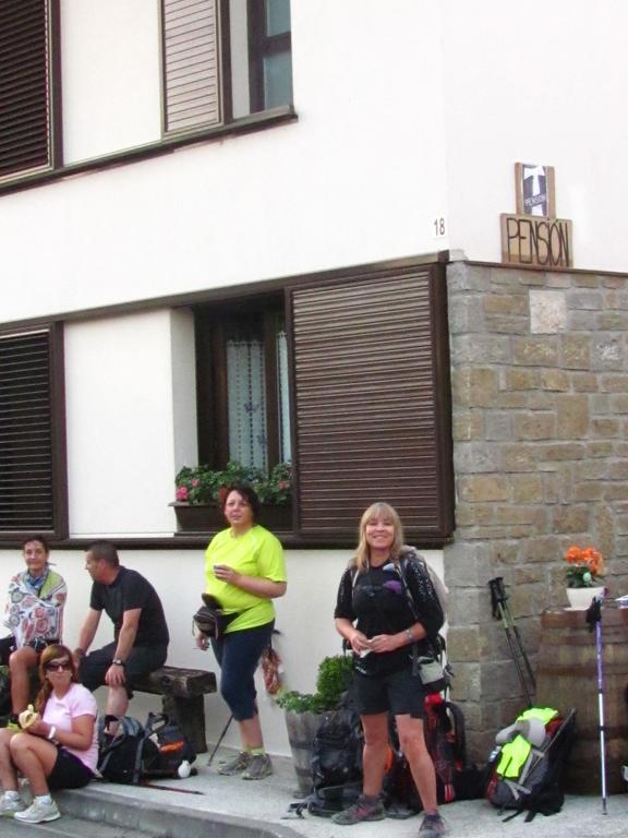 Gasthaus Casa Tau Larrasoana Exterior foto